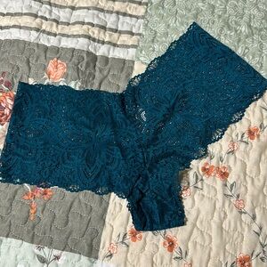 5 Pair NWOT Lace Cheeky Panties